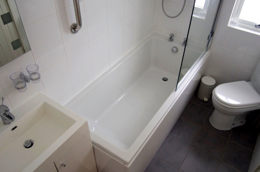 Pine, Loch Monzievaird Holiday Lodges, Crieff, Perthshire Bathroom